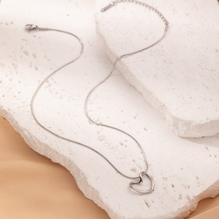 Twist Hollow Heart Pendant Necklace