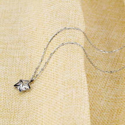 Star diamond necklace