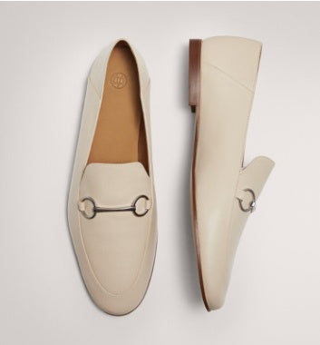 Handcrafted Leather Cream Flats with Rubber Sole and Pointed Toe