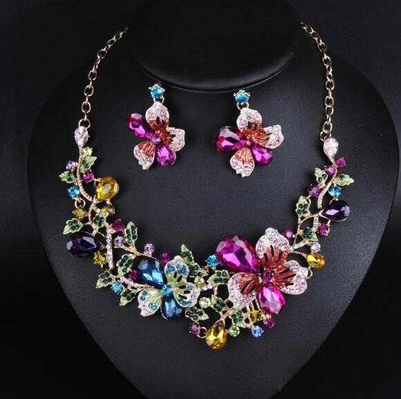 Stylish Necklase Earrings Jewelry Set
