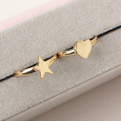 Chic love star five-pointed star ring female, gold-plated, celestial jewelry, adjustable fit, elegant design.