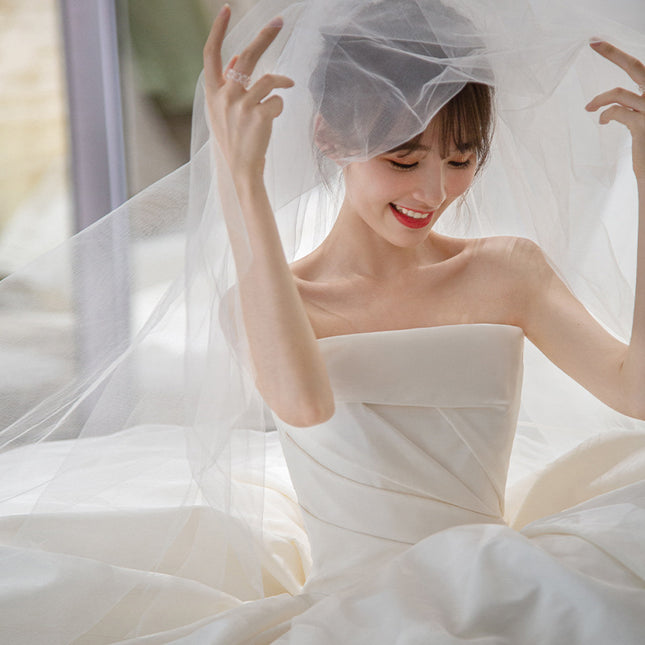 French Style Large Tail Elegant Wedding Dress