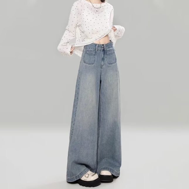 Slimming Wide-Leg Jeans